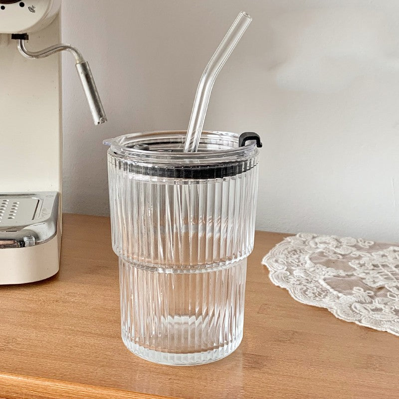 Kaffemugg med sugrör